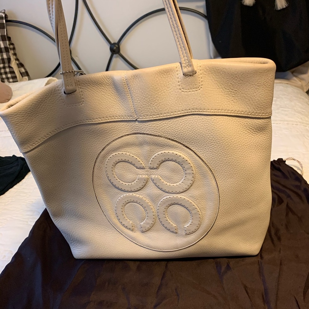 ✨ Coach ivory leather tote bag